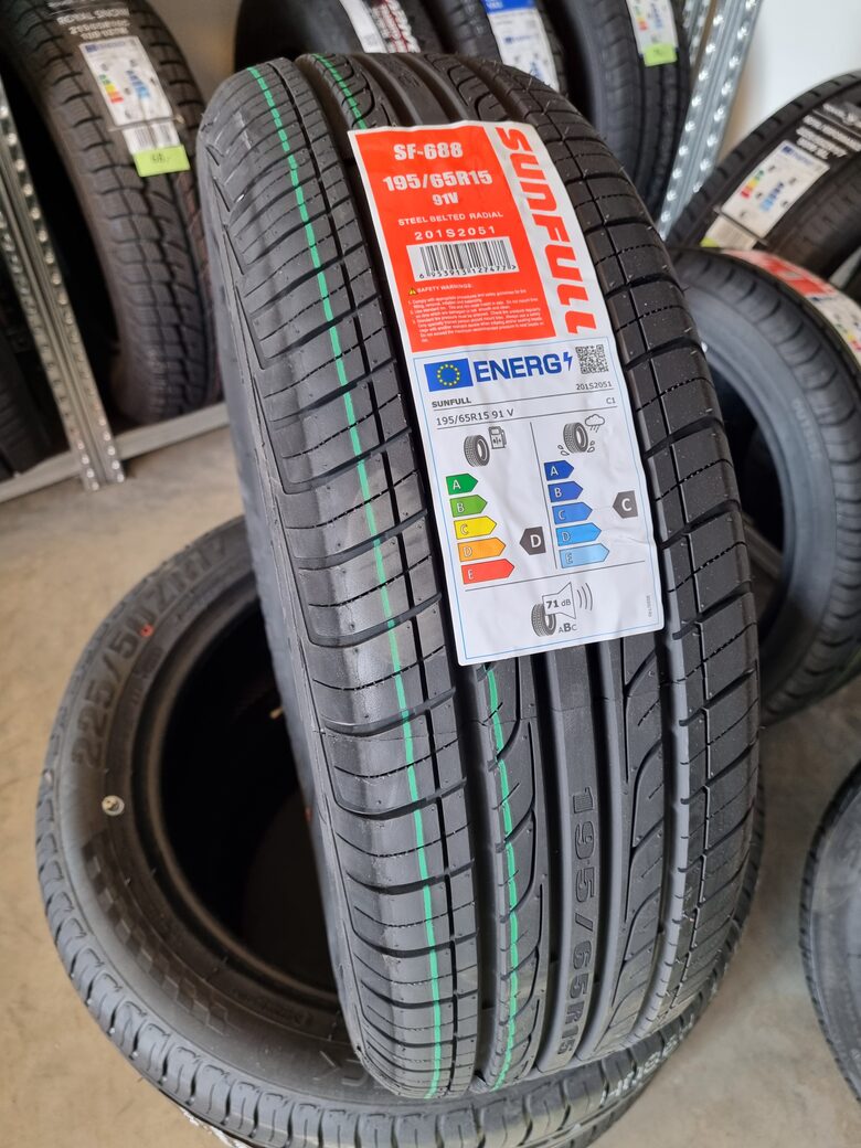 195/65R15 Sunfull SF-688